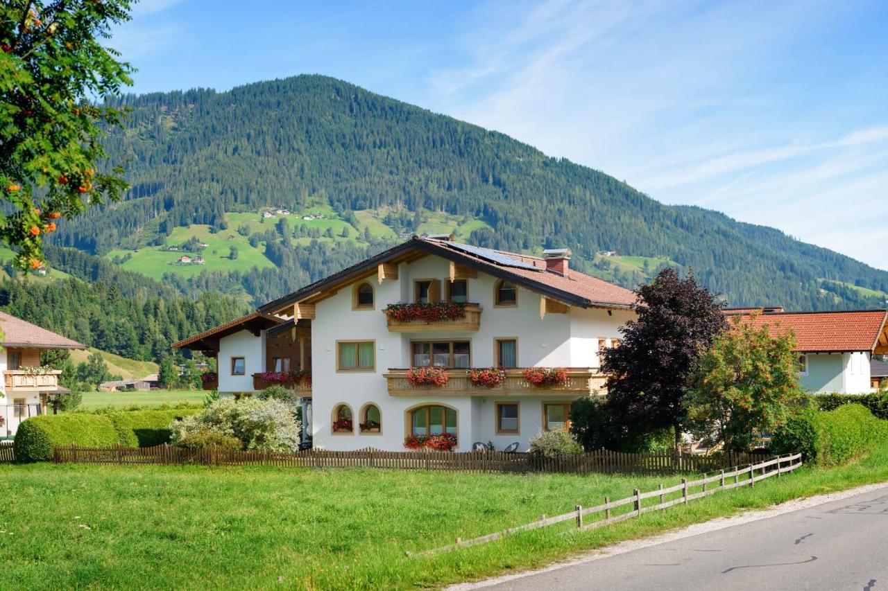 Appartement-Gaestehaus Ursula Flachau Exterior foto